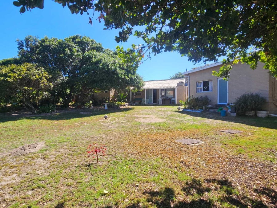 4 Bedroom Property for Sale in Pearly Beach Western Cape